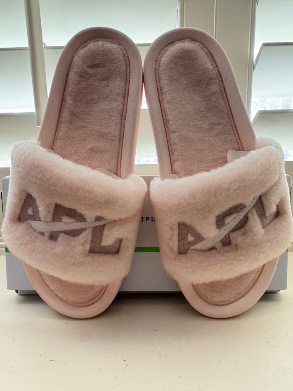 APL NEW Women's Shearling Slide Sandals in Champagne in Size 8‎ MSRP $195 NEW